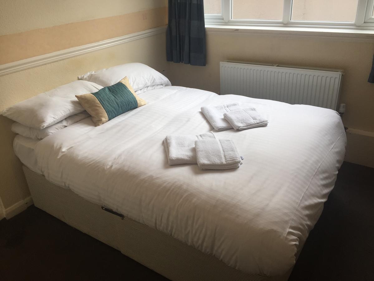 Queen Victoria Hotel Wolverhampton Bagian luar foto