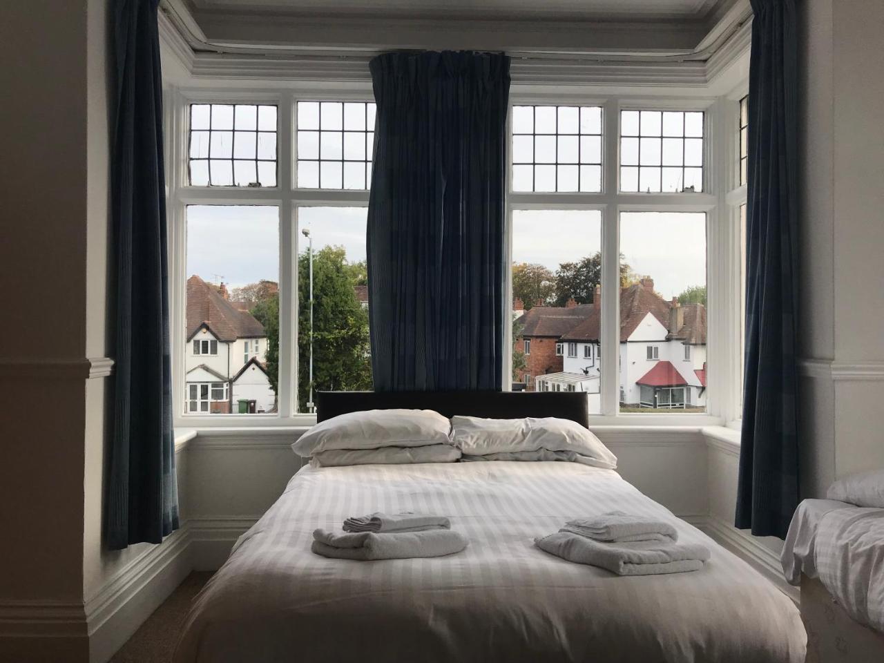 Queen Victoria Hotel Wolverhampton Bagian luar foto