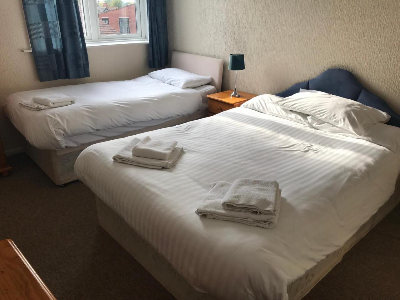 Queen Victoria Hotel Wolverhampton Bagian luar foto