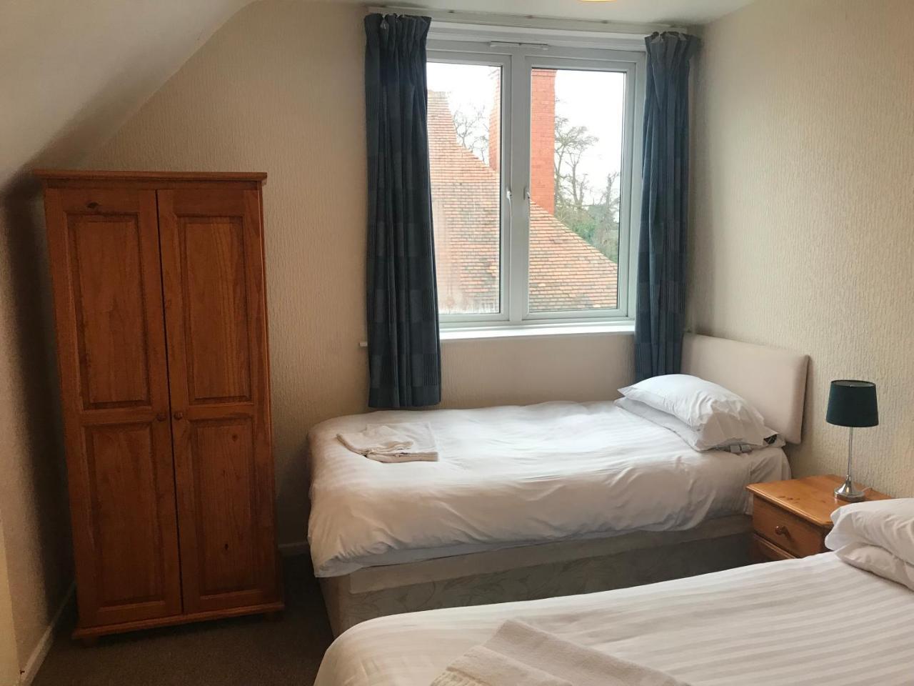 Queen Victoria Hotel Wolverhampton Bagian luar foto