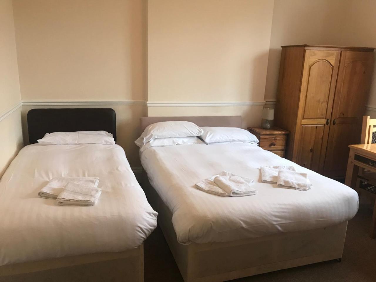Queen Victoria Hotel Wolverhampton Bagian luar foto